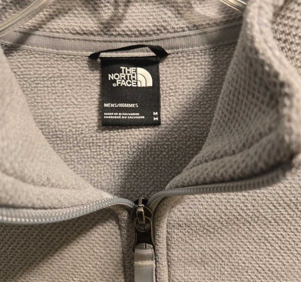 The North Face Men's Light Gray Quarter-Zip Sweater